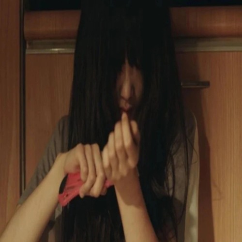y2khoe420 - carving hearts into my wrists