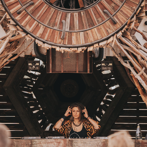 Sriracha ✺ Wild Horses Nov 2025