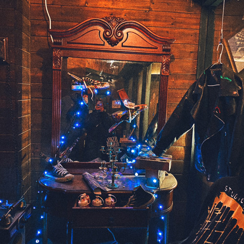 Stream Haley Reinhart can’t help falling in love with you (cover