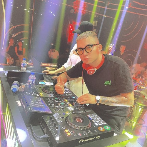 NST HAPPY NEW YEAR 2024 - Dj Quang Anh mix