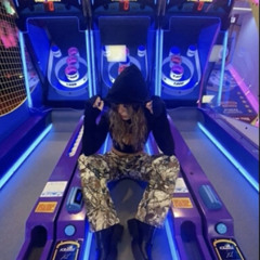 Alone🖤ft.SheLuvBanz!(prod.justxrolo)