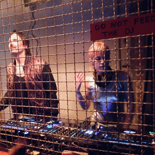 ErsterErster25 - Ariel Bang