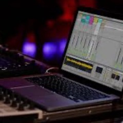 Peres TECHNO LIVE ACT