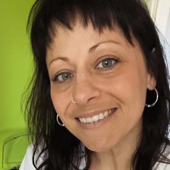 NaPoWriMo Day 21: Holly Marie Shakeshaft - Summer Of The Swift