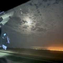 اِخترتك من الناس للقلب .. خِلّه ❤️