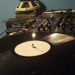 01 Le Temps Est Bon (Remix SKual)