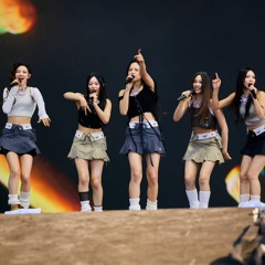 NewJeans (Lollapalooza 2023)
