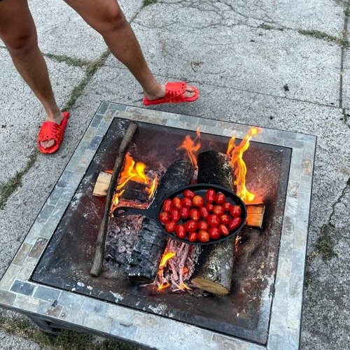 Moonglow Radio -- March 2023 ~ Kitchen Special with El ~