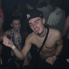 Straate Housee 🙂‍↕️