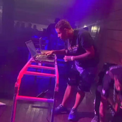 MTG - DESSE E SOBE  = DJ TF