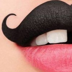 Bustin Lips