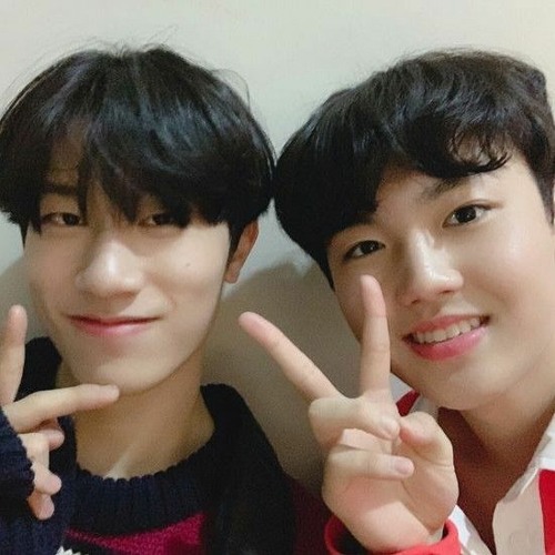 Stream Bang Yedam (방예담) & Doyoung (김도영) Playing Games by latte Listen online for free on