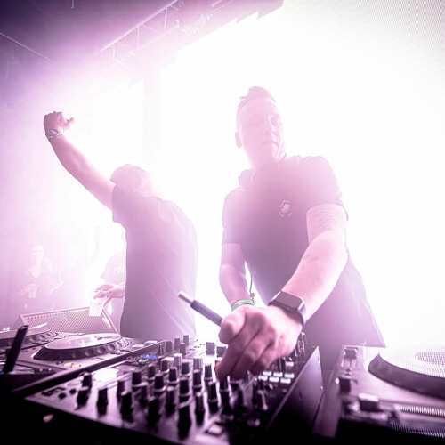 Subgate & Tomas Sinn@Bday Bash 11.2.2022 Distrikt7