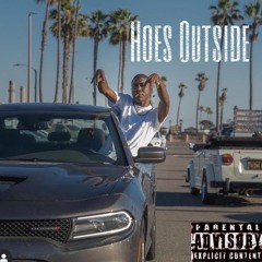 Hoes Outside