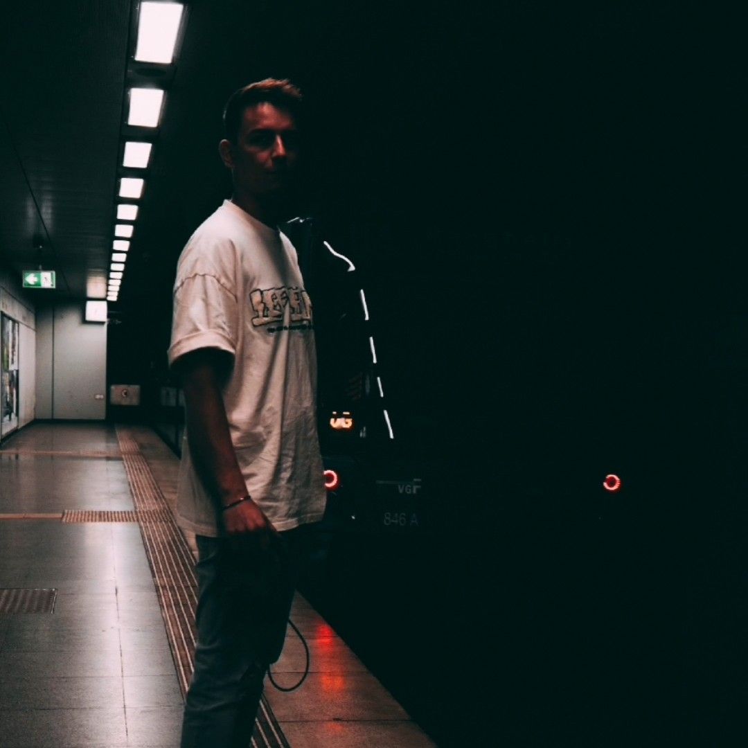 Walk alone (Remix) – DerDiTuri & ValleX