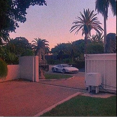 BAD BITCHES (ft 8cores)