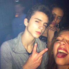 4 RAWS - TECH HOUSE REMIX (gdiggy)