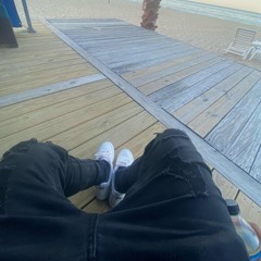 Dozin Off (ft. R2F Naz)