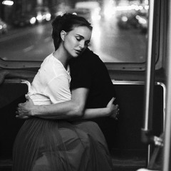 في حزن عيني وضح ..