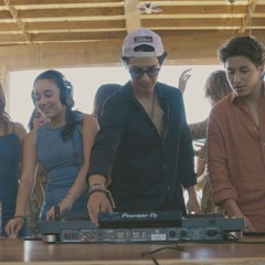 Djing at the pre until people dance-Full set on YT