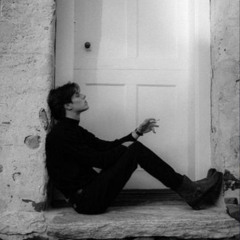 اهملت نفسي عشان أكون بأعماقه