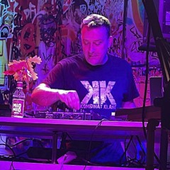 Mixing in Key 6_11_22- Radioshow von und mit Kombinat Klang auf DeeRedRadio