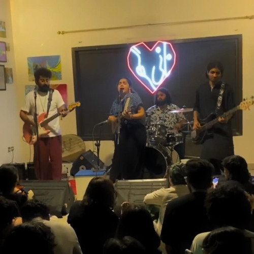 Koi Tho Jaadu Hai - Live at Nani Ghar