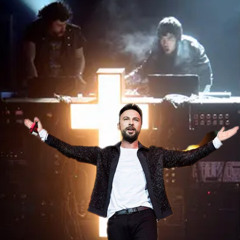 Tarkan vs. Justice - Uzak ("Waters of Nazareth Erol Alkan edit" Mash-up)