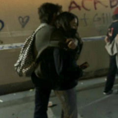 احضني نسيني الدنيا