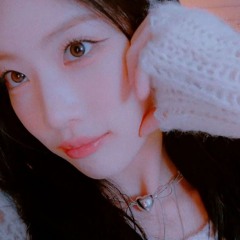 Kim Lip 'Love Me Love Me' Cover