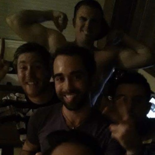 Fallingfor strangers in the checkout line