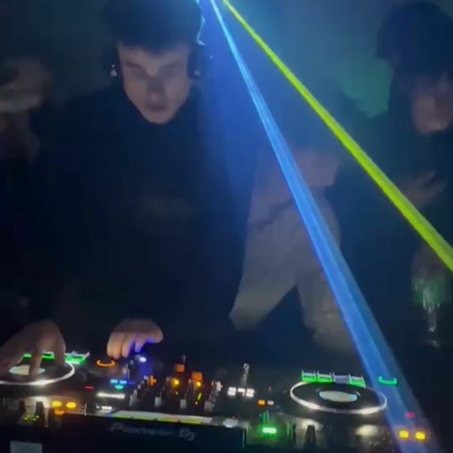 DRUM AND BASS 25