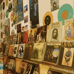 Publicidad de tienda 90's love