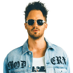 Wondering if Julien Blanc’s program is a scam? We’ve got the answers!