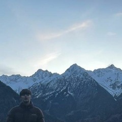 Holla(prod. opiumpluggz)