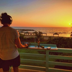 Villa Dora - Techno Sunset Vibes