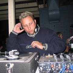 H-Bomb - Cave 2 Courtyard