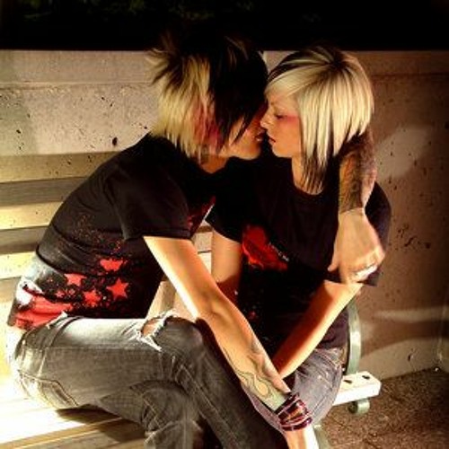 xo willow - Stop Kissing In The Middle Of The Hallway