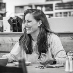 [#214] From doormat to assertive and confident, with Angie McQuillin