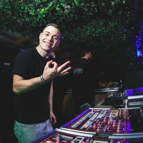 Ion Miles - Powerade (TEKKNO BOOTLEG)