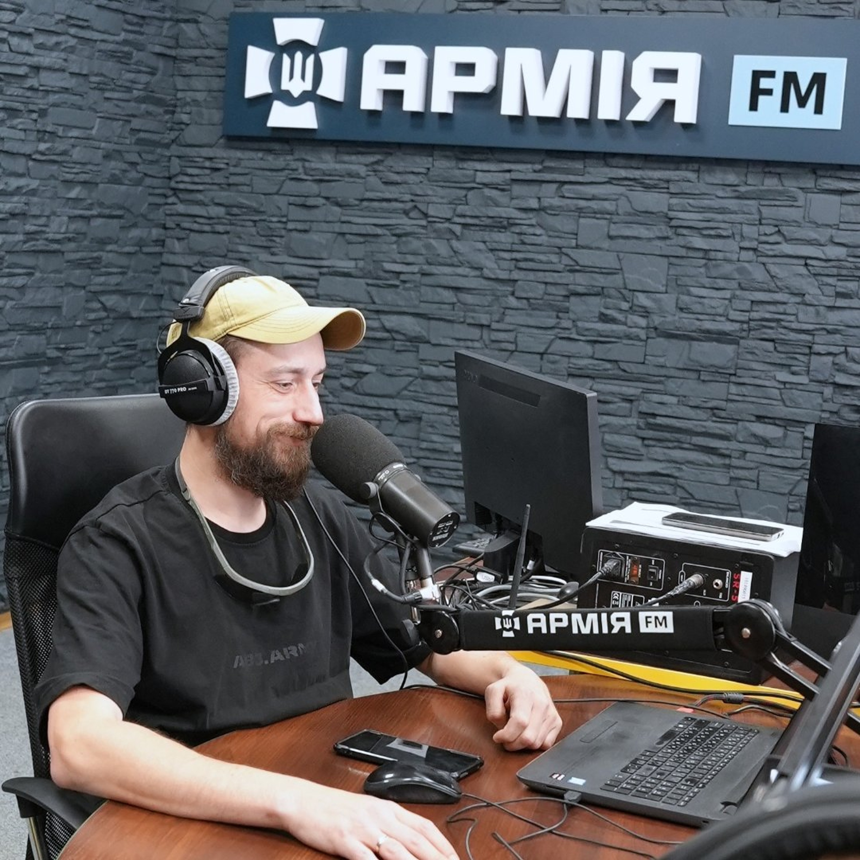 Гурт "Братське коло" презентував трек, усі роялті з якого підуть на підтримку 3-го армійського корпусу