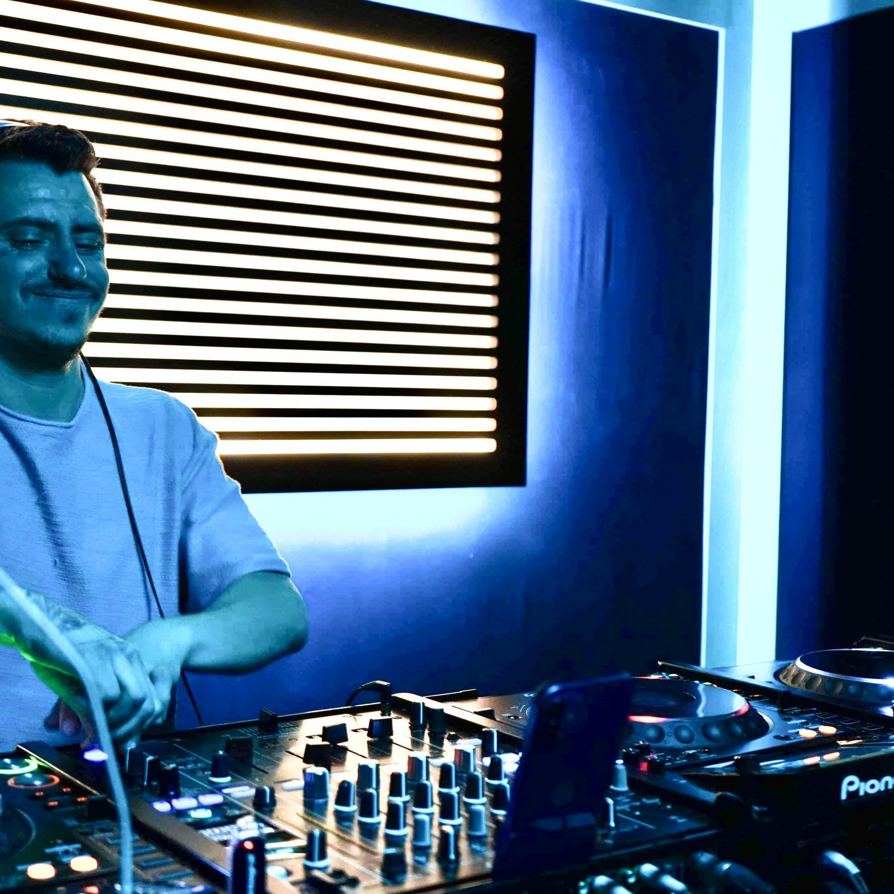 Deejay Lil`Boy Mix
