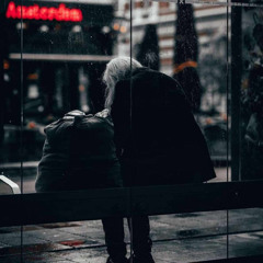 "استشكّ انك حبيبي في عيونك : شرهتين"