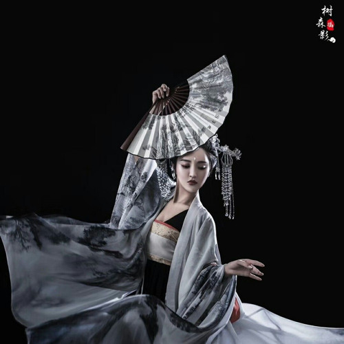 Vây Giữ  - Vương Tĩnh Văn Không Mập