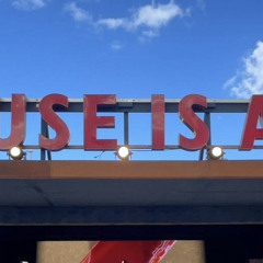 L&Art - House Is L&Art