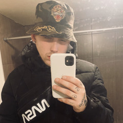 Jesse 2Flyy - She Feelin Me (freestyle)