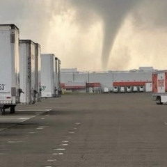 Dëserve 2 Bäll (Prod. FLAWLESS)