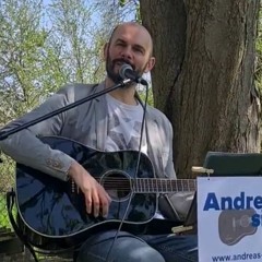 Andreas singt Hits auf Deutsch