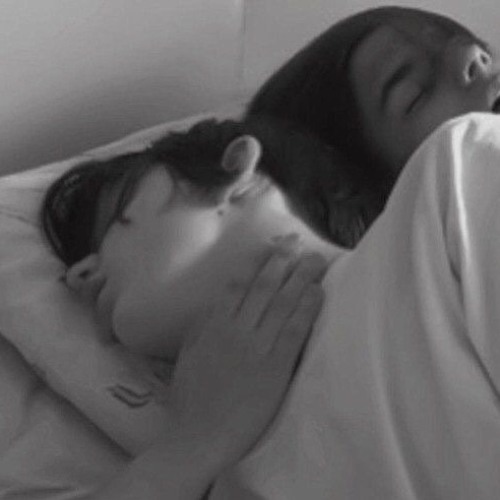 قلبي بلا قلب يهوى