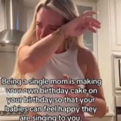 Reddit Reacts To Single Mom Crying Over Birthday Cake